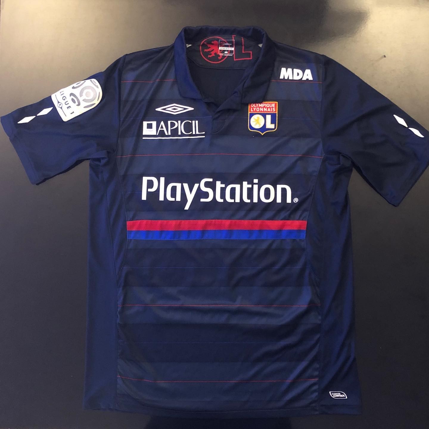 Olympique Lyonnais 2009-10 Third V2 Kit