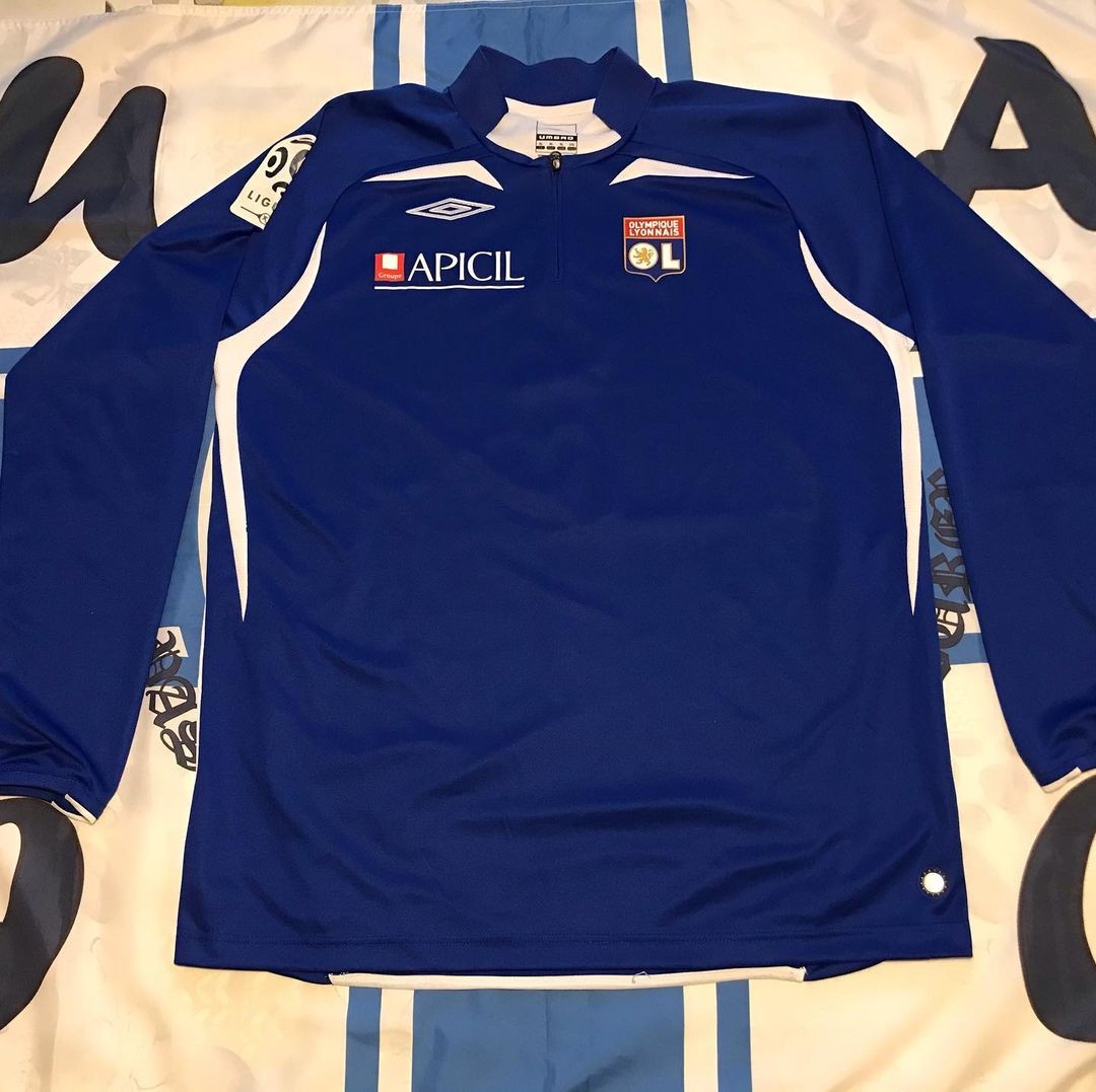 Olympique Lyonnais 2009-10 GK 2 Kit