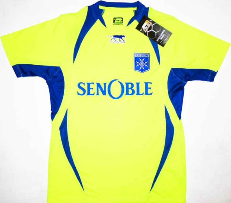 AJ Auxerre 2009-10 Third Kit