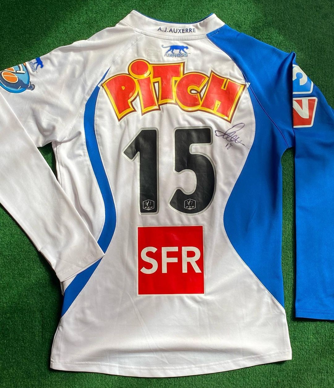AJ Auxerre 2009-10 Cup Home Kit