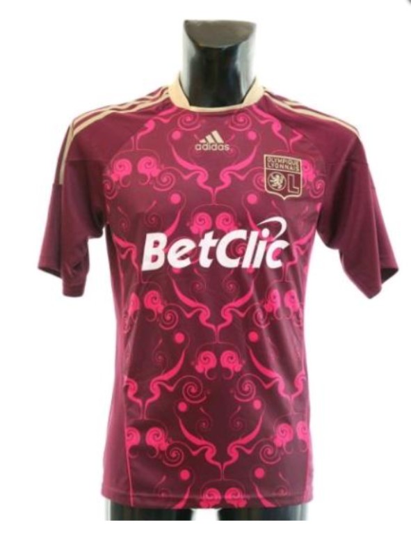 Olympique Lyonnais 2010-11 Away V2 Kit