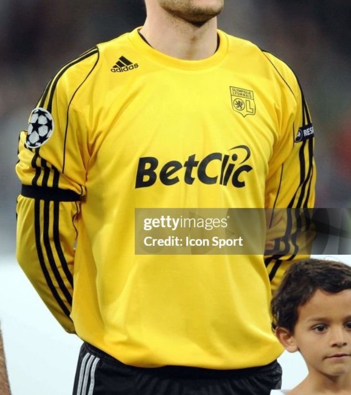 Olympique Lyonnais 2010-11 GK 1 Kit