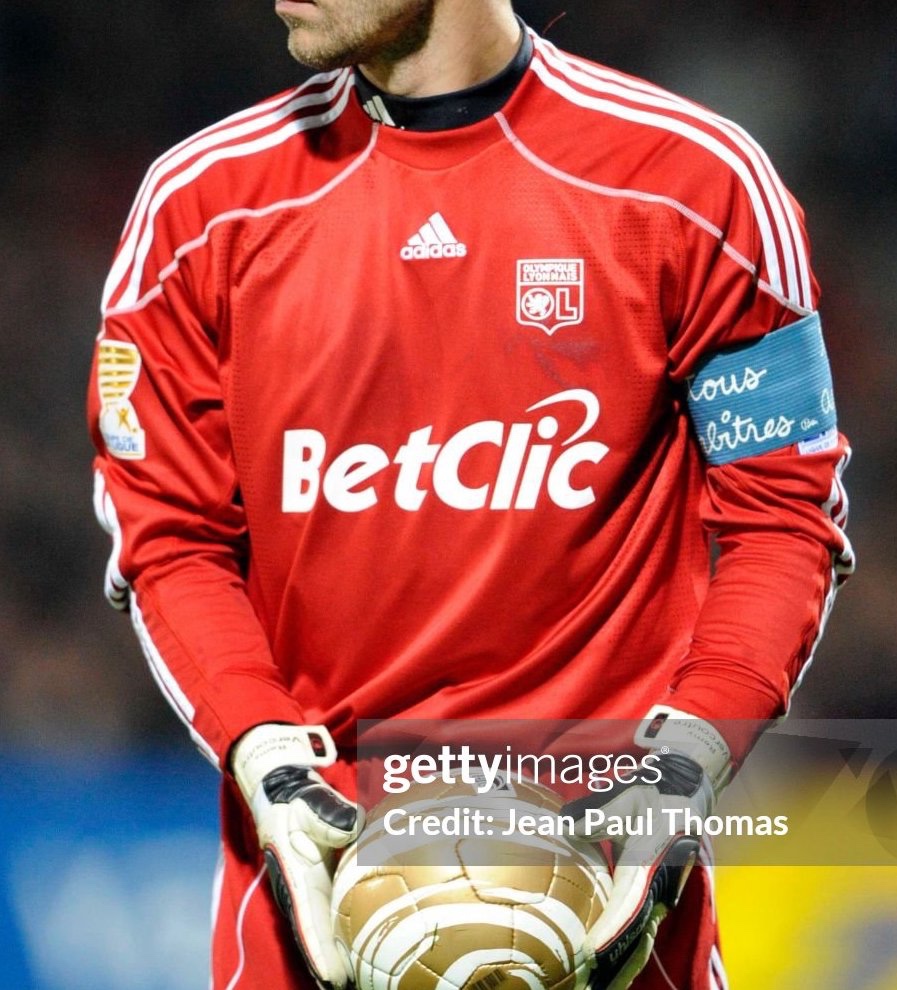 Olympique Lyonnais 2010-11 GK 4 Kit