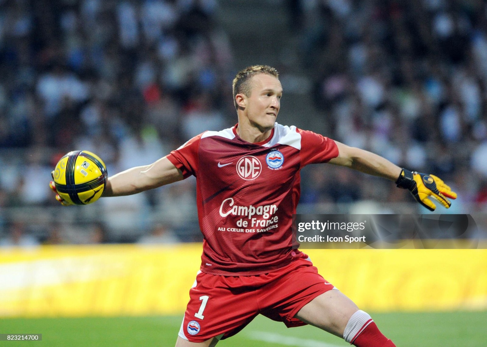 SM Caen 2010-11 GK 6 Kit