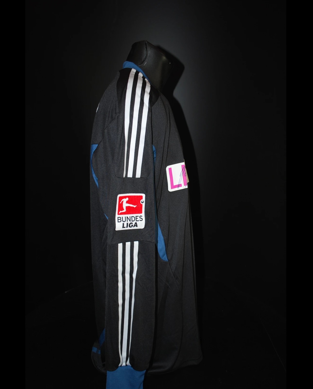 Bayern München 2011-12 GK 2 V2 Kit