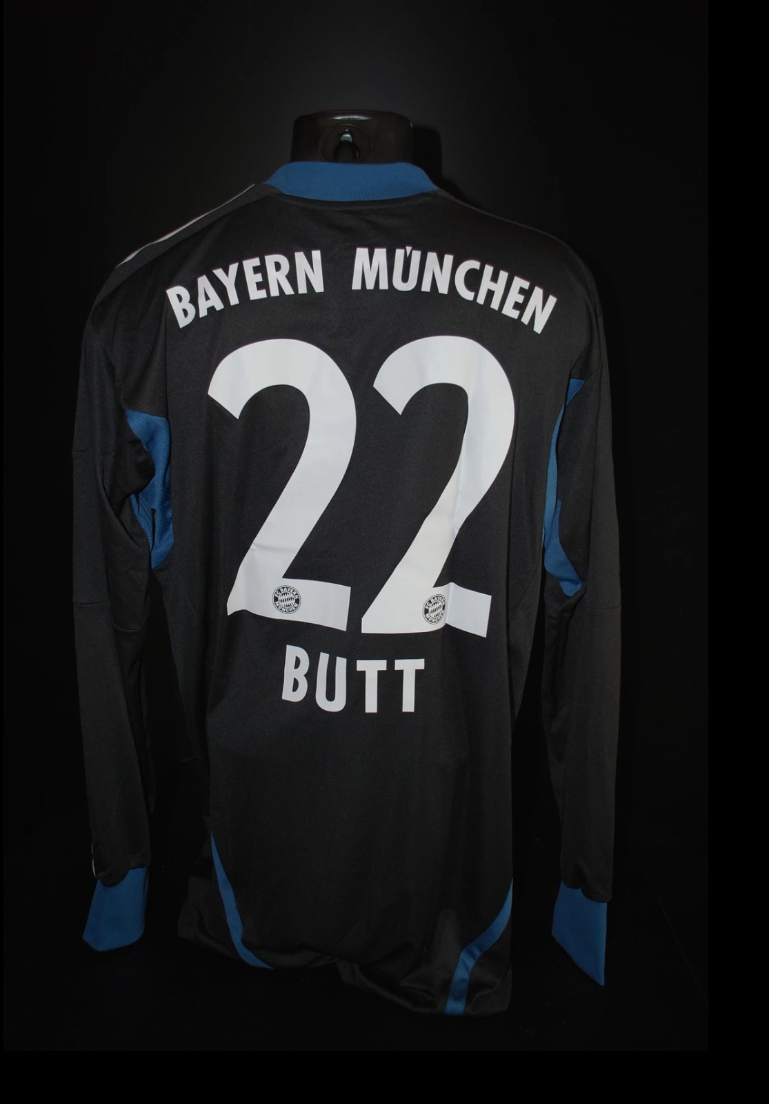 Bayern München 2011-12 GK 2 V2 Kit