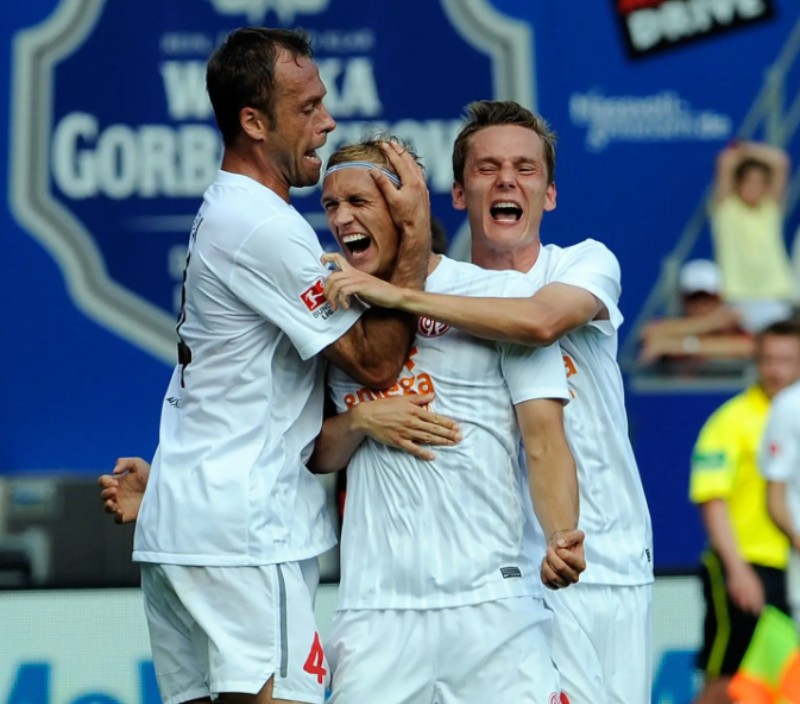 1. FSV Mainz 05 2011-12 Away Kit