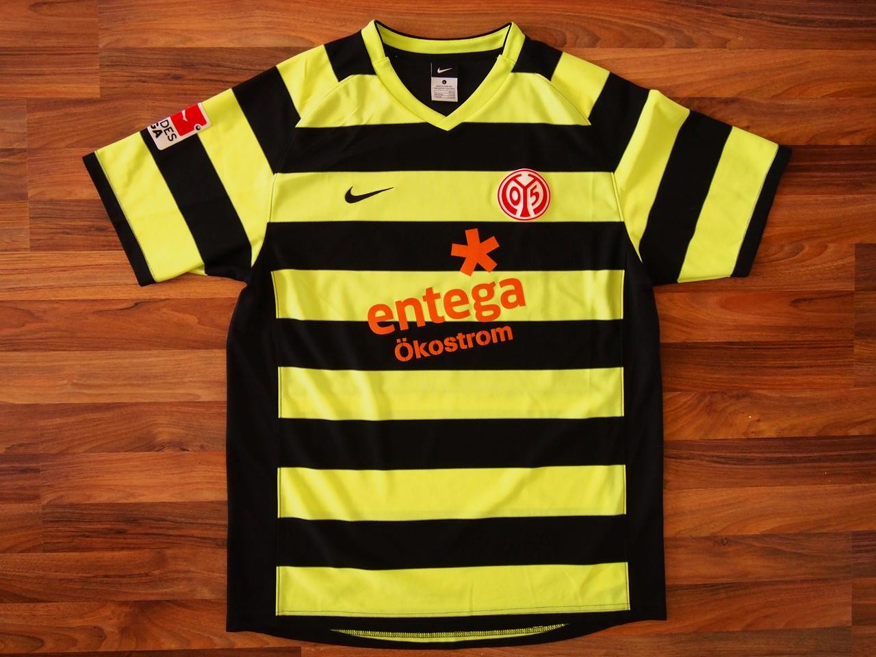 1. FSV Mainz 05 2011-12 Third Kit