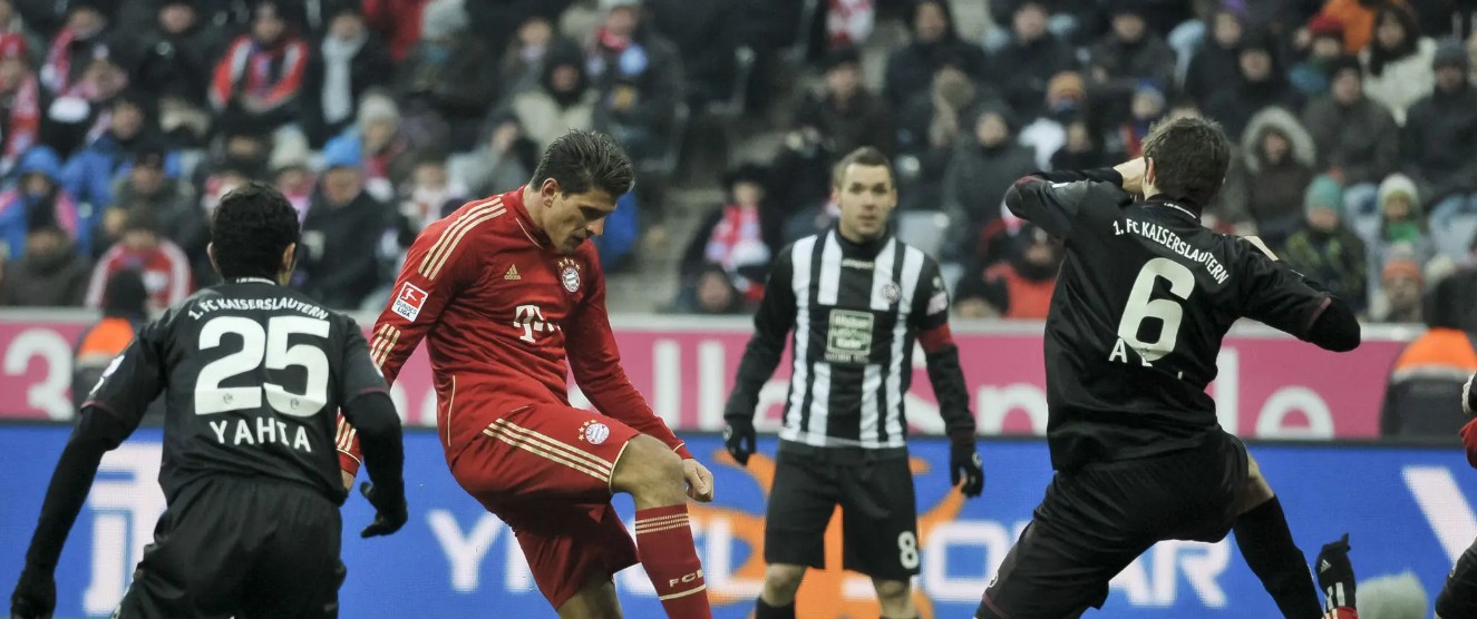 1. FC Kaiserslautern 2011-12 Third Kit