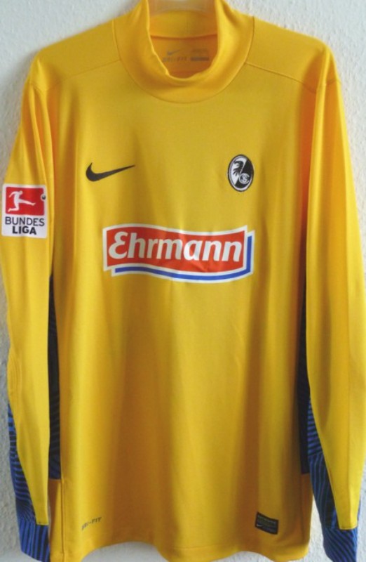SC Freiburg 2011-12 GK 1 Kit