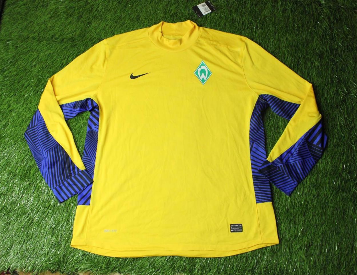 Werder Bremen 2011-12 GK 1 Kit