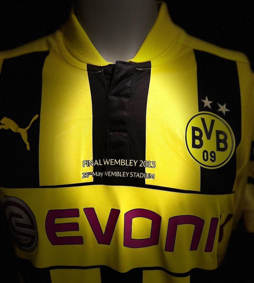 Borussia Dortmund 2012-13 Champions League Final Kit