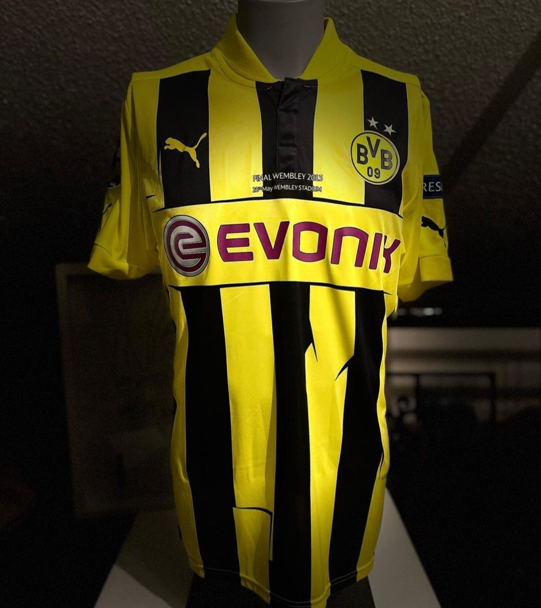 Borussia Dortmund 2012-13 Champions League Final Kit