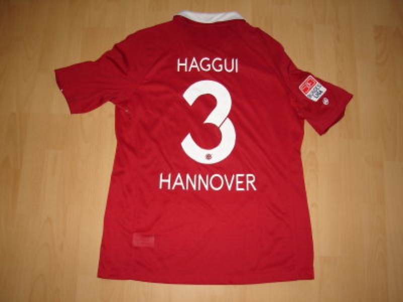 Hannover 96 2012-13 Home V2 Kit