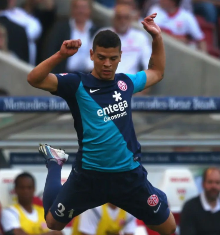 1. FSV Mainz 05 2012-13 Away Kit