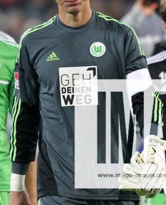 VfL Wolfsburg 2012-13 GK Special Kit