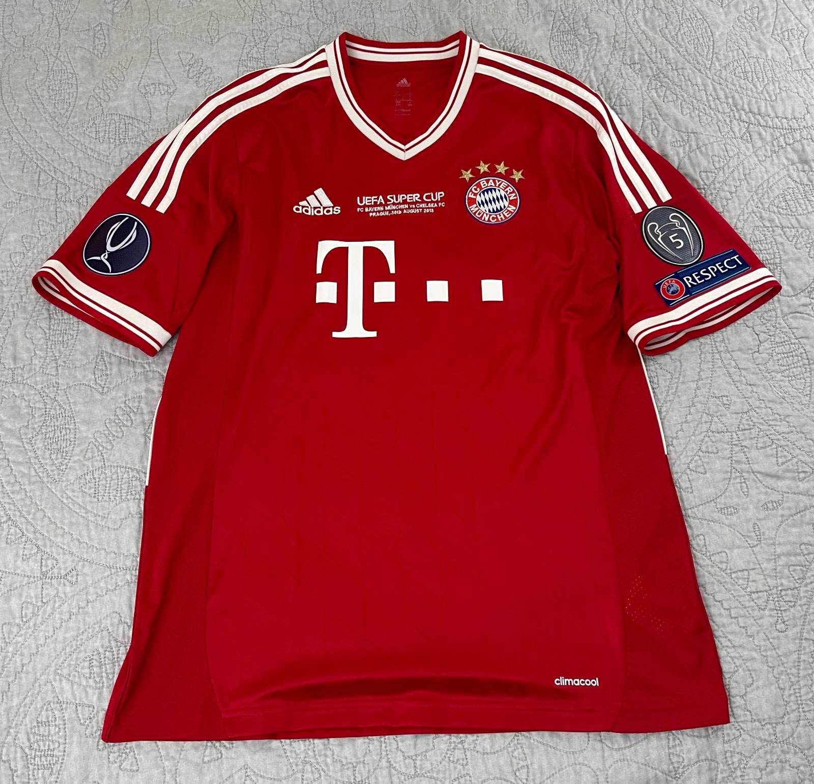 Bayern München 2013-14 UEFA Super Cup Kit