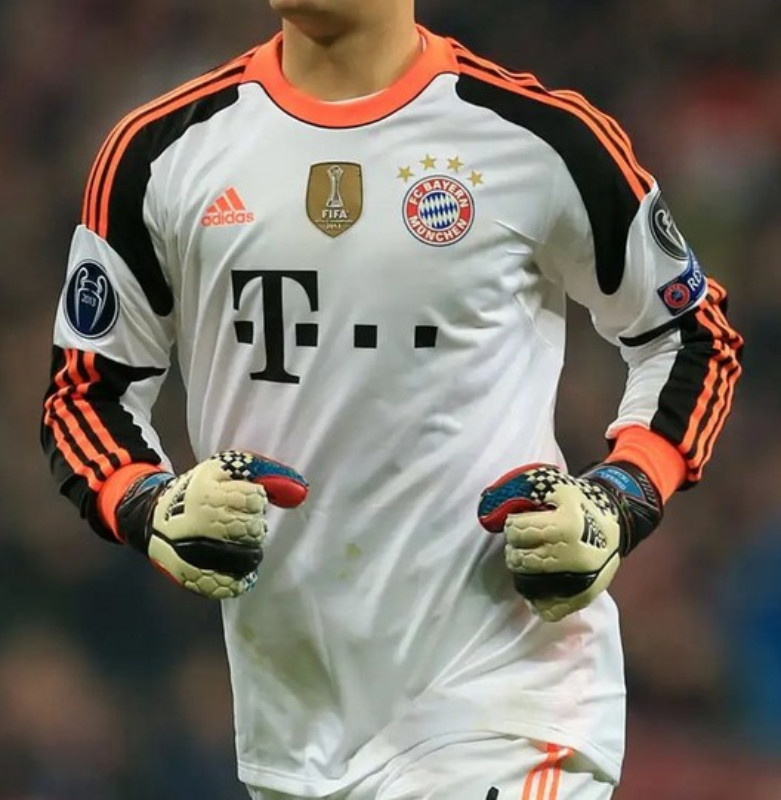 Bayern München 2013-14 GK 3 Kit