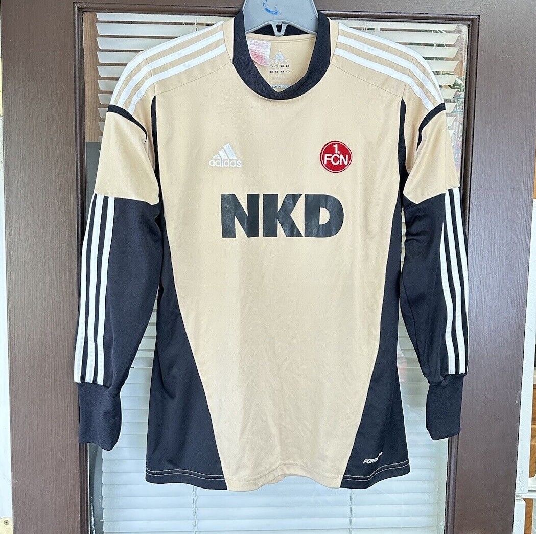 1. FC Nürnberg 2013-14 GK 3 Kit