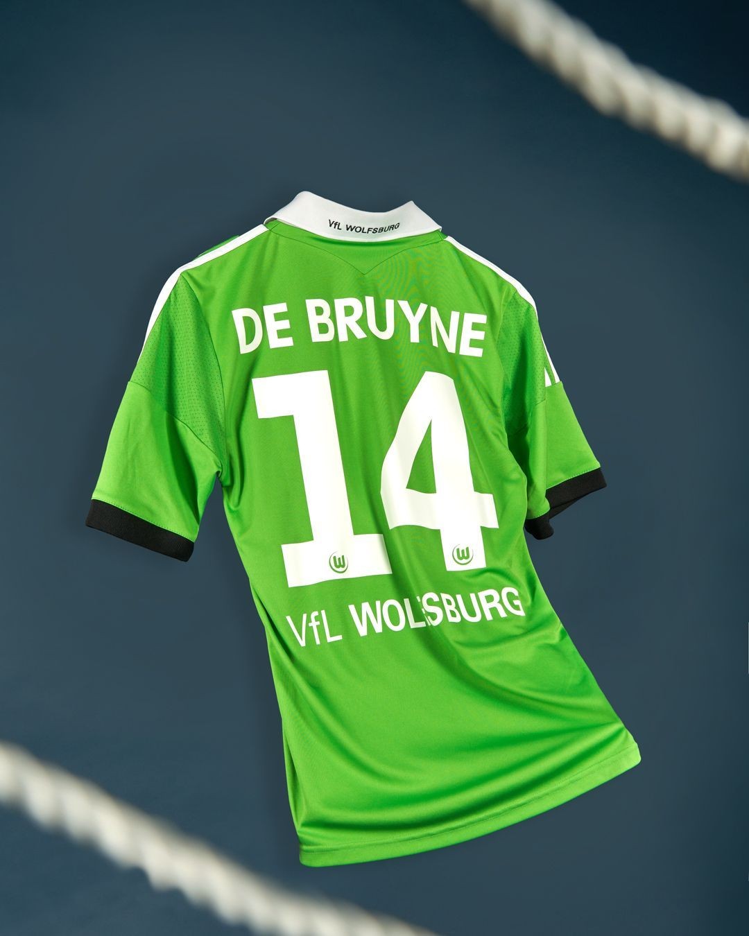 VfL Wolfsburg 2013-14 Away Kit