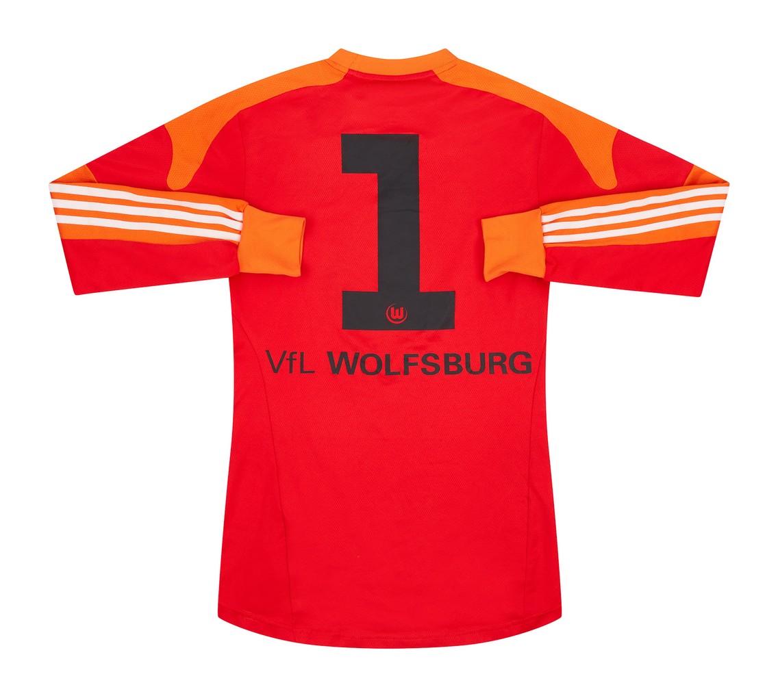 VfL Wolfsburg 2013-14 GK 1 Kit