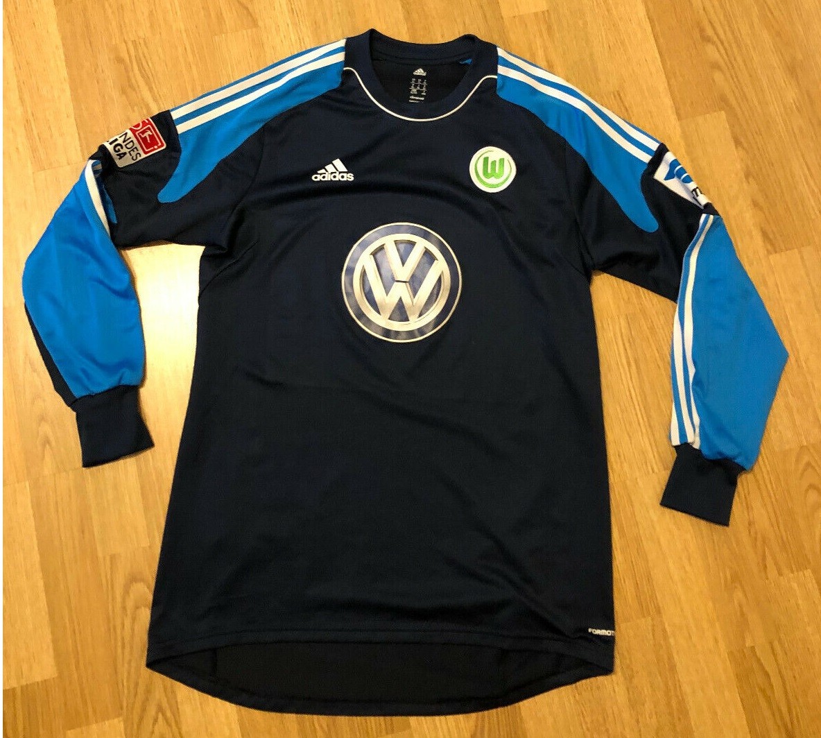 VfL Wolfsburg 2013-14 GK 2 Kit
