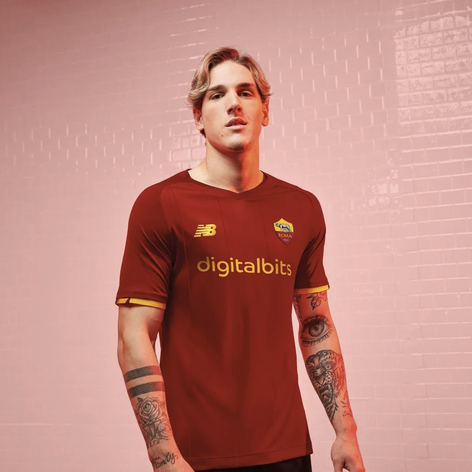 AS Roma 2021-22 Home Kit