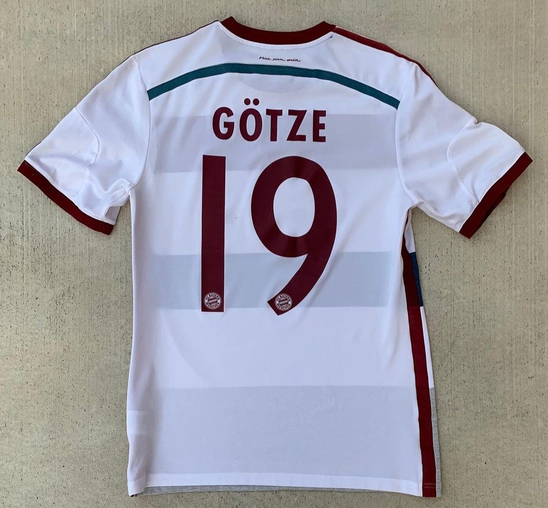 Bayern München 2014-15 Away V2 Kit