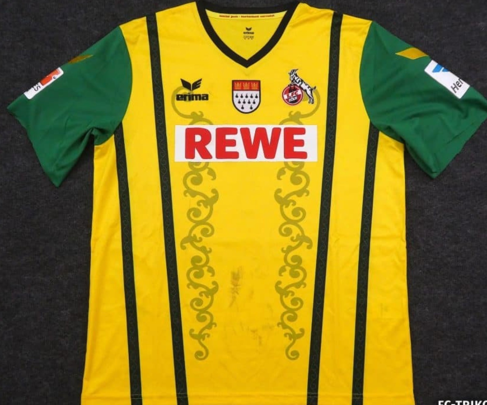 1. FC Köln 2014-15 GK Carnival Kit