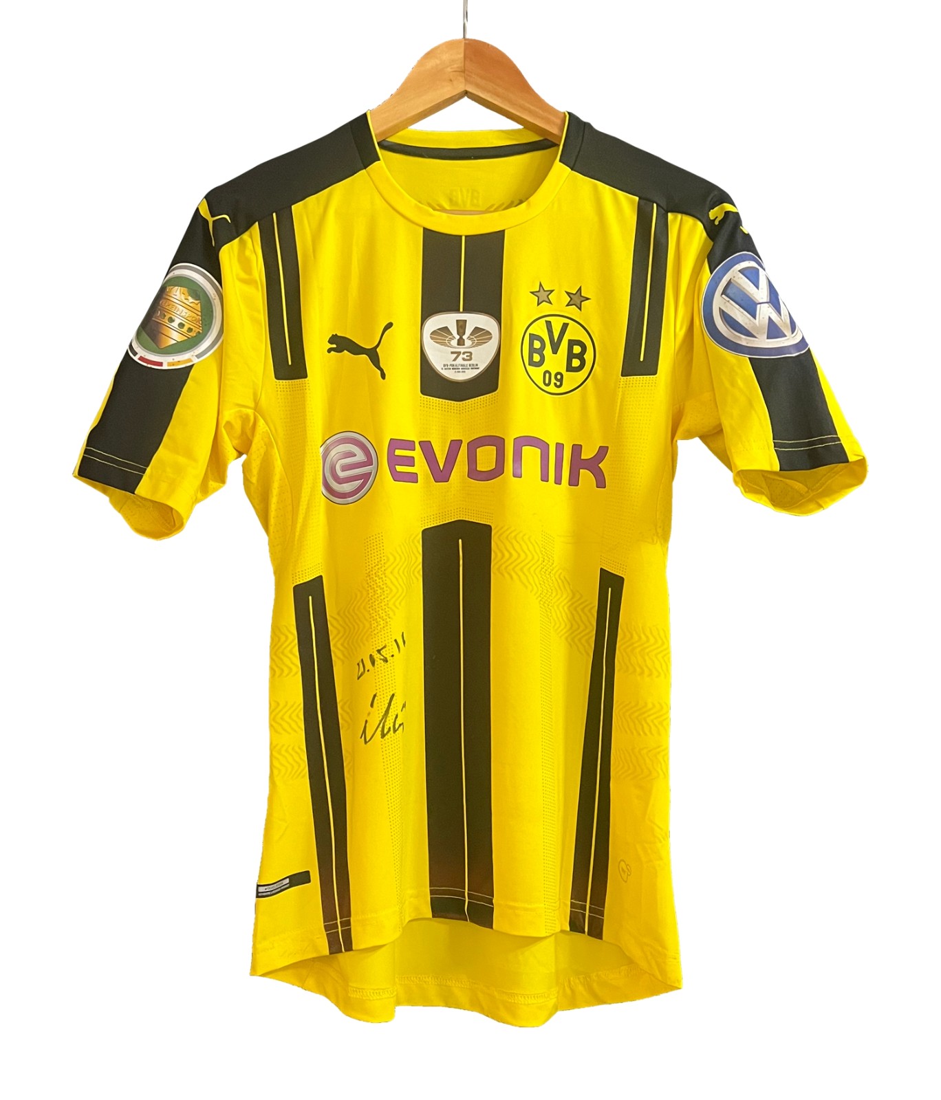 Borussia Dortmund 2015-16 DFB-Pokal Final Kit