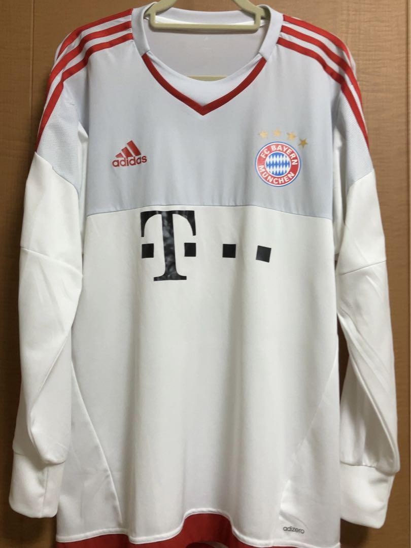 Bayern München 2015-16 GK 4 Kit