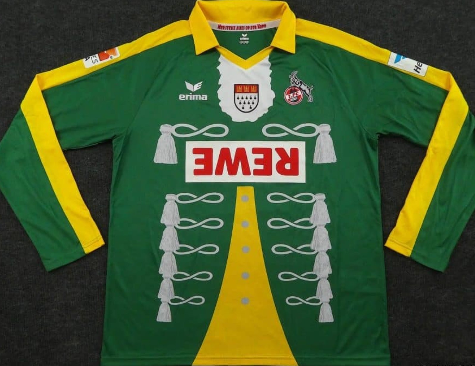 1. FC Köln 2015-16 GK Carnival Kit