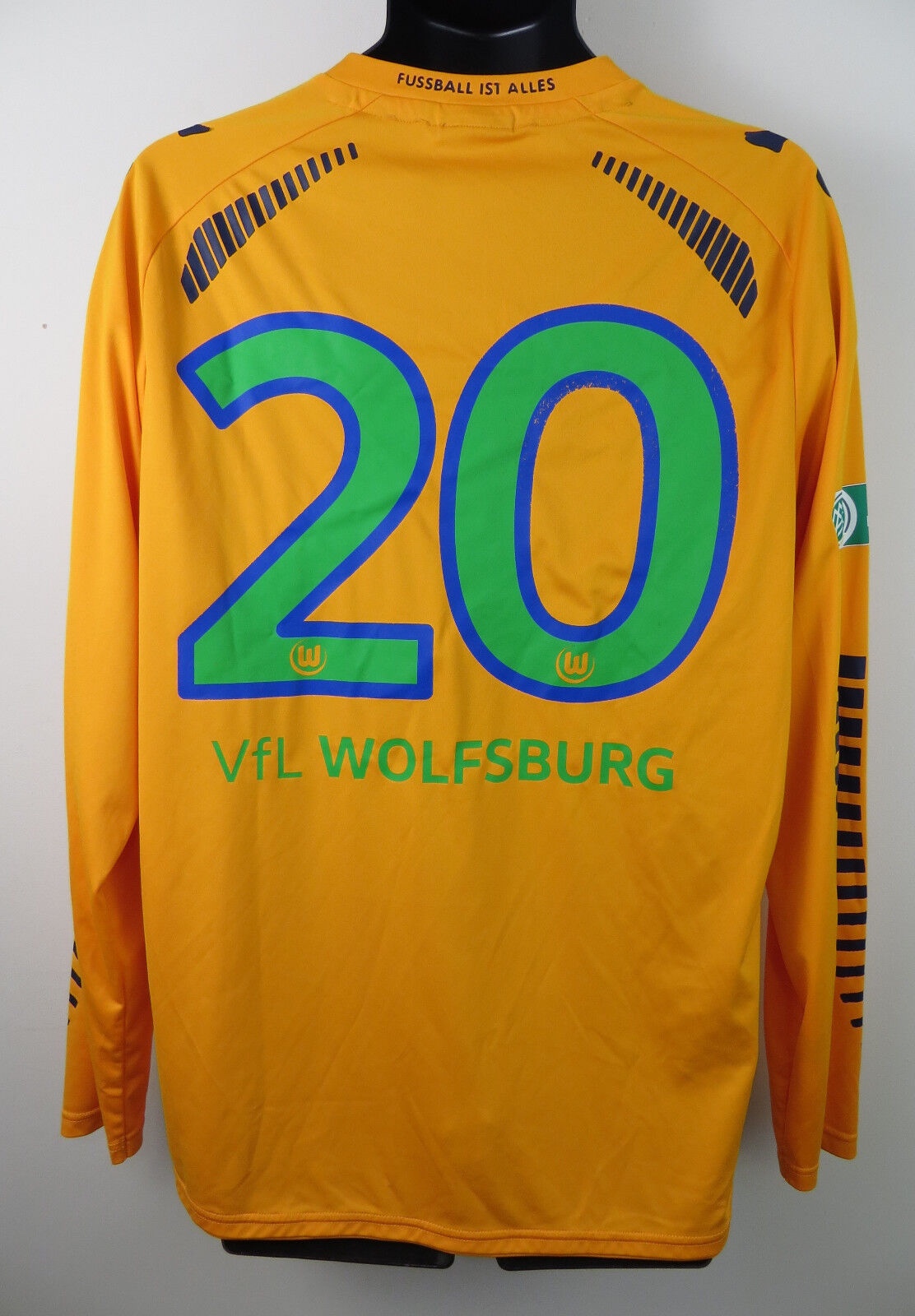 VfL Wolfsburg 2015-16 GK 1 Kit