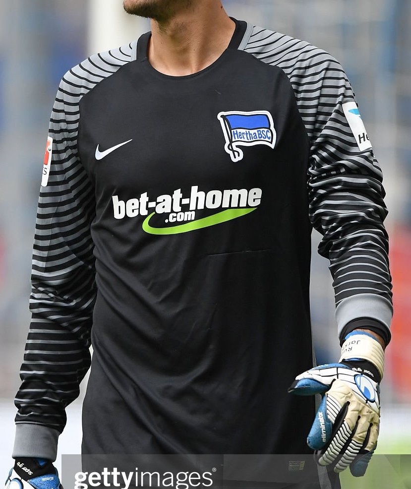 Hertha BSC 2016-17 GK 2 Kit