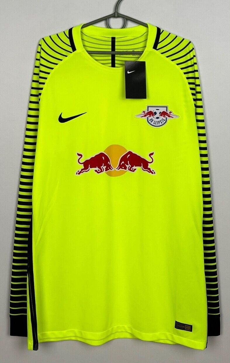 RB Leipzig 2016-17 GK Kit