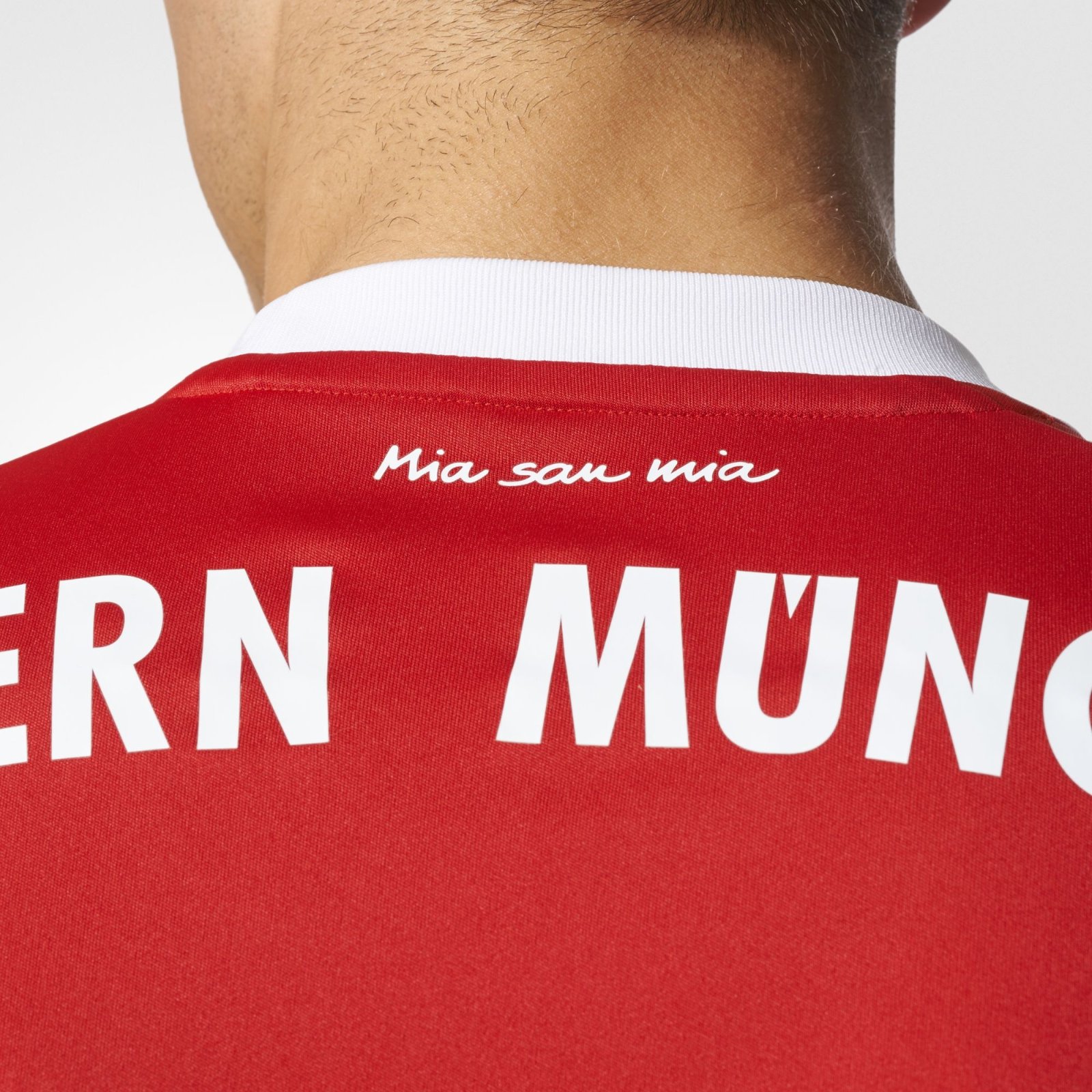 Bayern München 2017-18 Home Kit