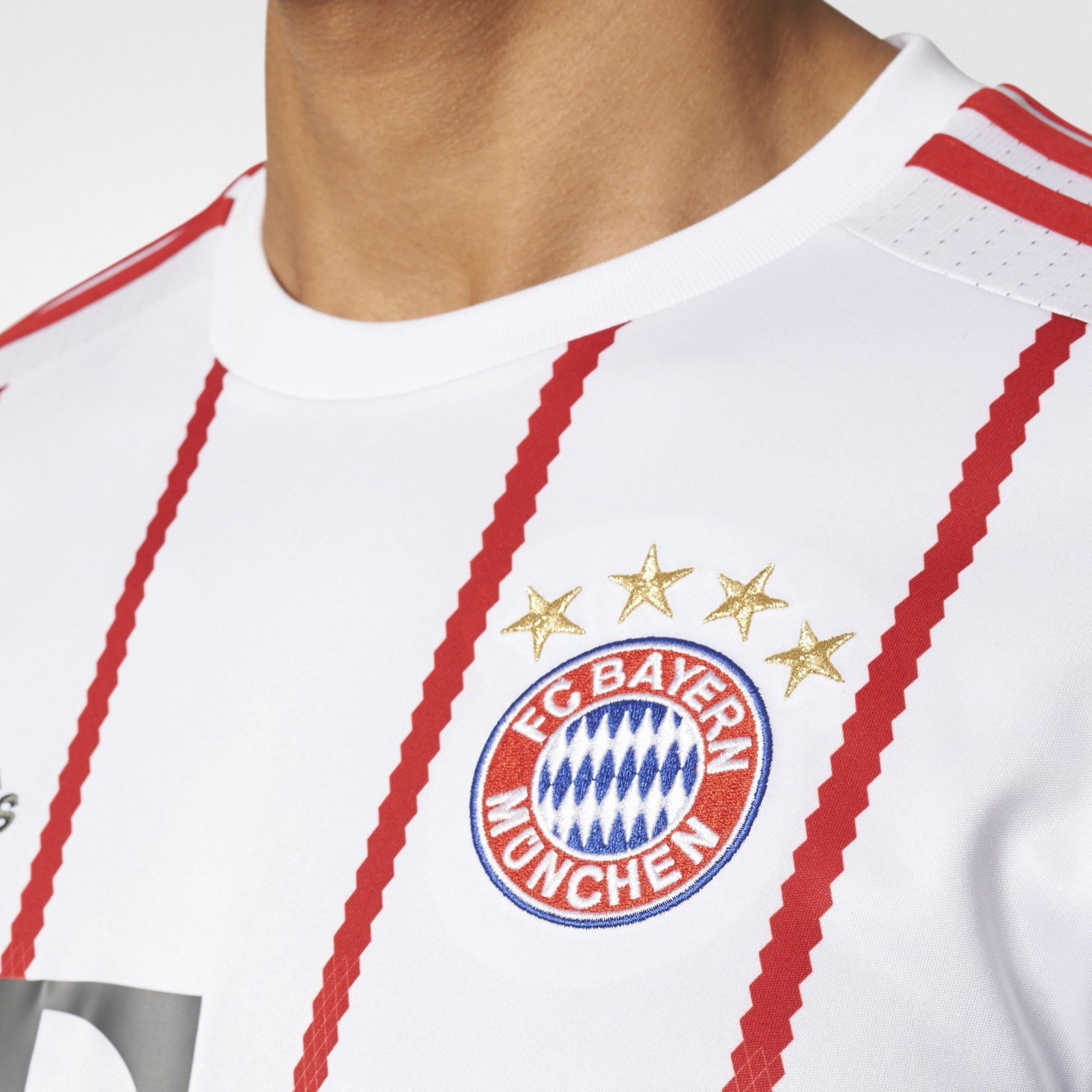Bayern München 2017-18 Third Kit