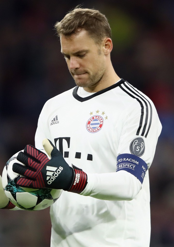 Bayern München 2017-18 GK Fourth Kit