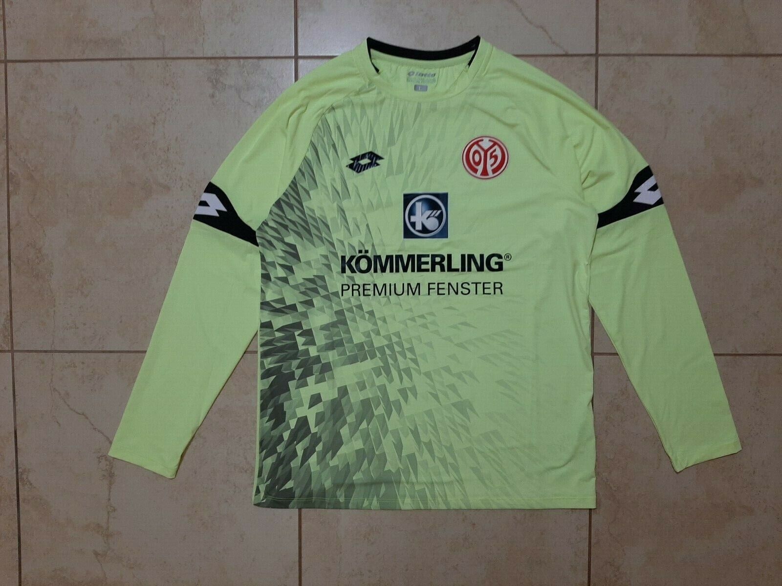 1. FSV Mainz 05 2017-18 GK 2 Kit