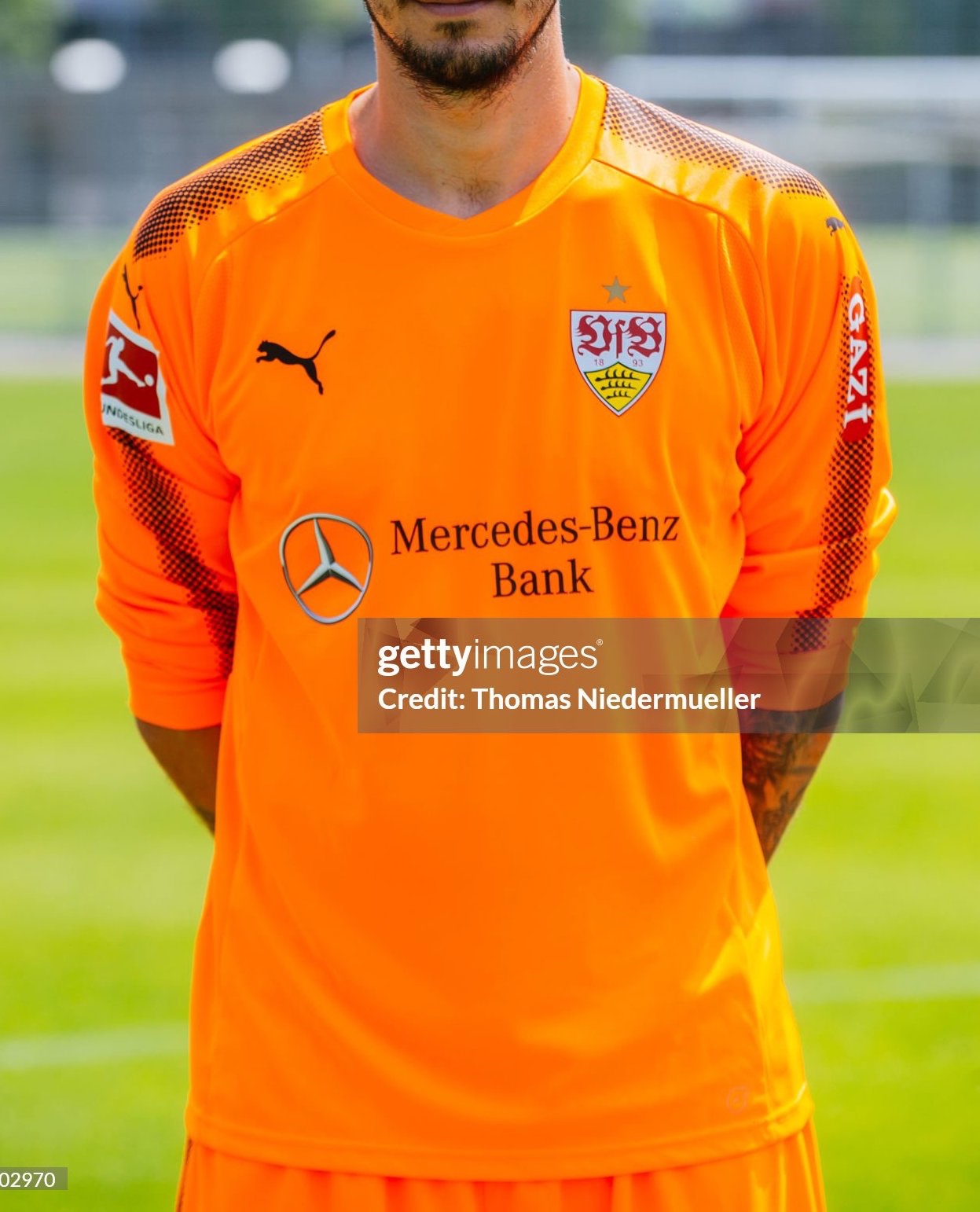 VfB Stuttgart 2017-18 GK 2 Kit