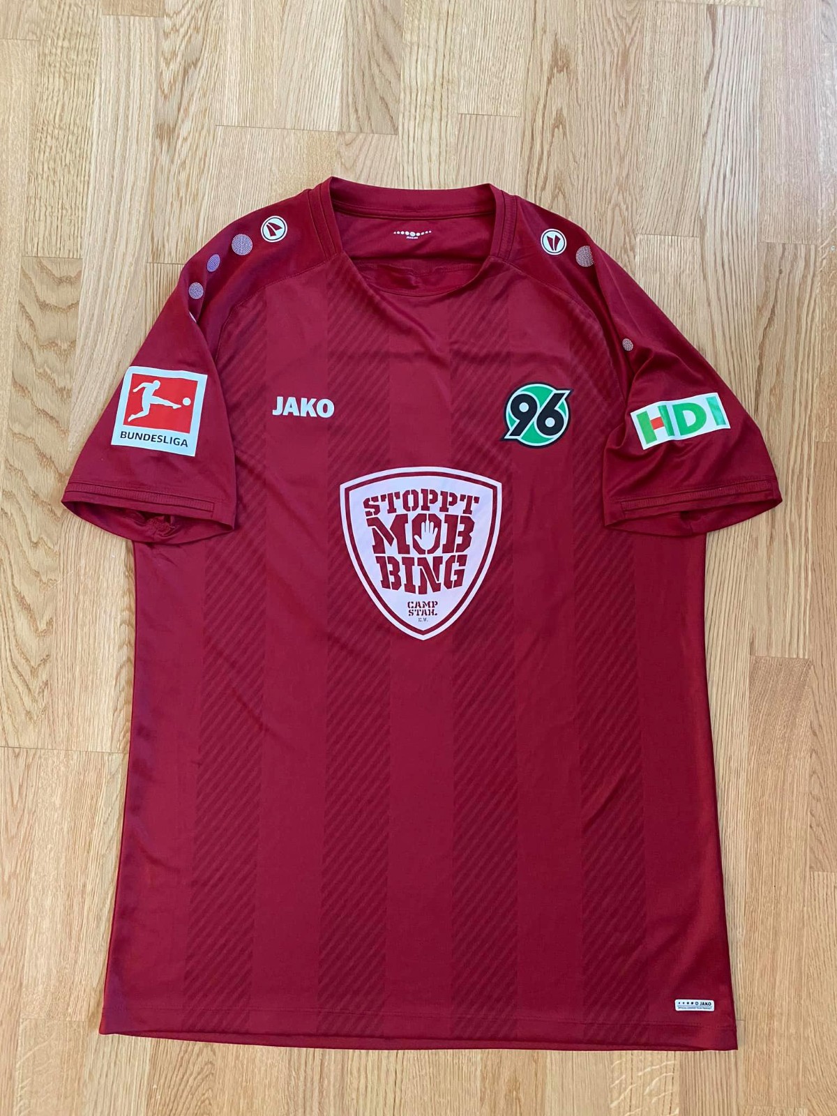Hannover 96 2018-19 Home V2 Kit