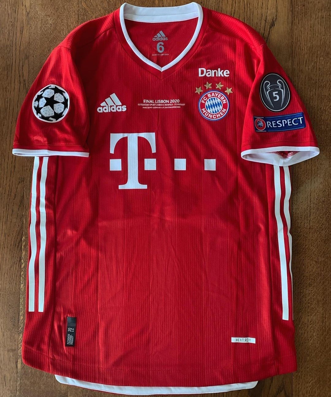 Bayern München 2019-20 Champions League Final Kit