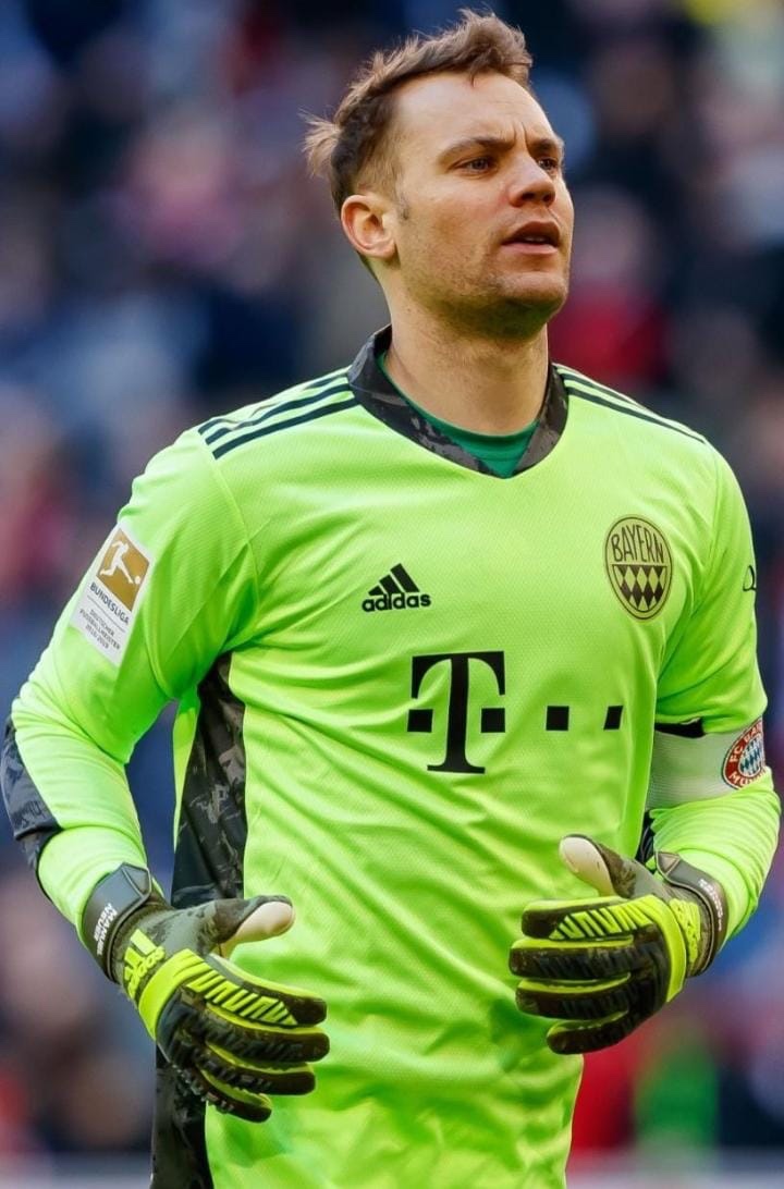 Bayern München 2019-20 GK Anniversary Kit