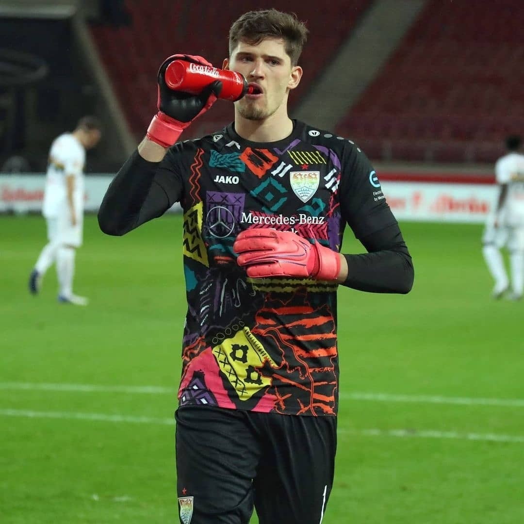 VfB Stuttgart 2020-21 GK Pride Kit