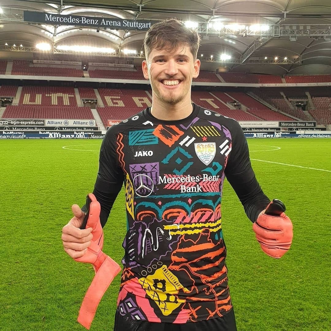 VfB Stuttgart 2020-21 GK Pride Kit