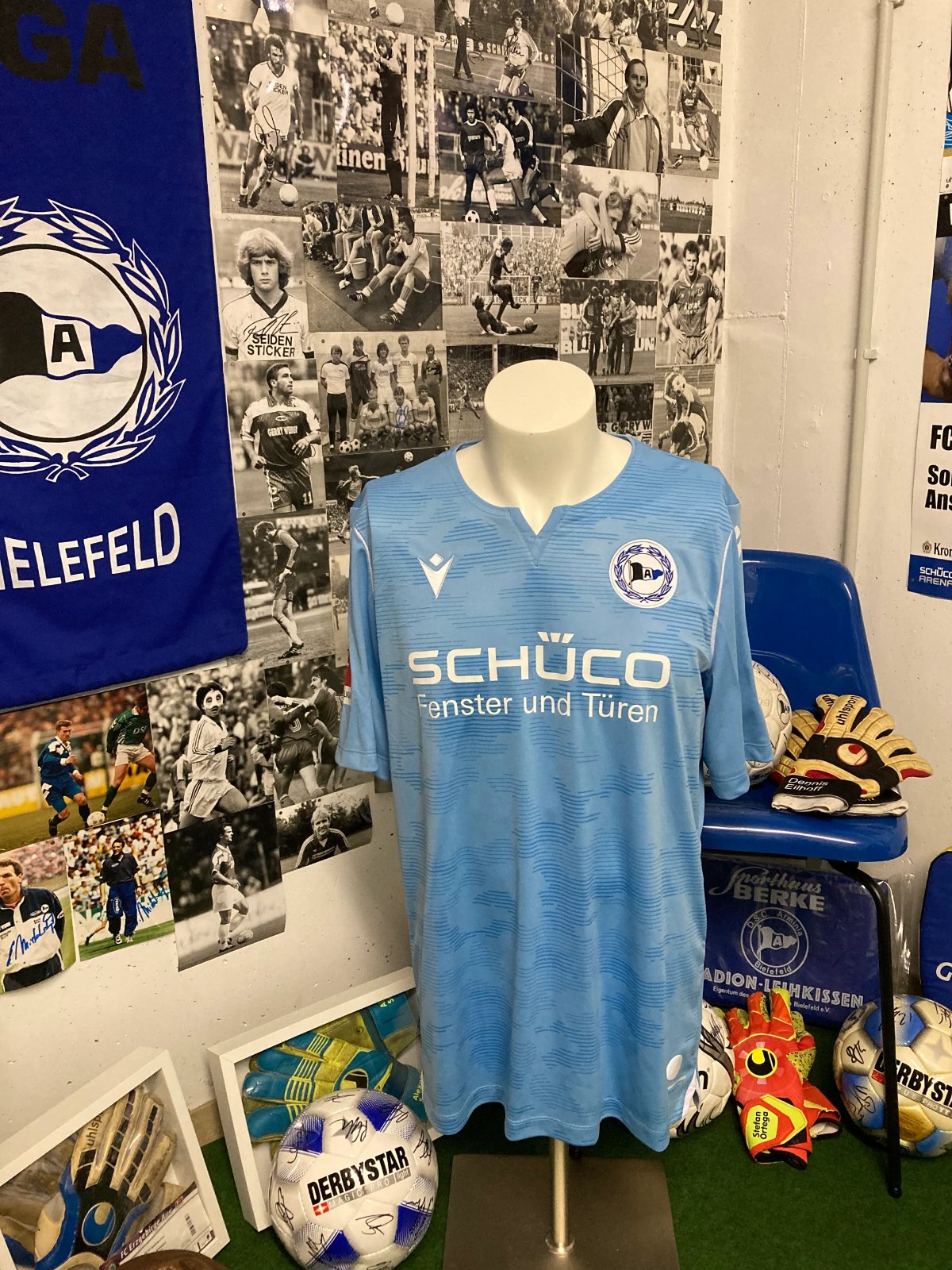 Arminia Bielefeld 2020-21 GK 1 Kit