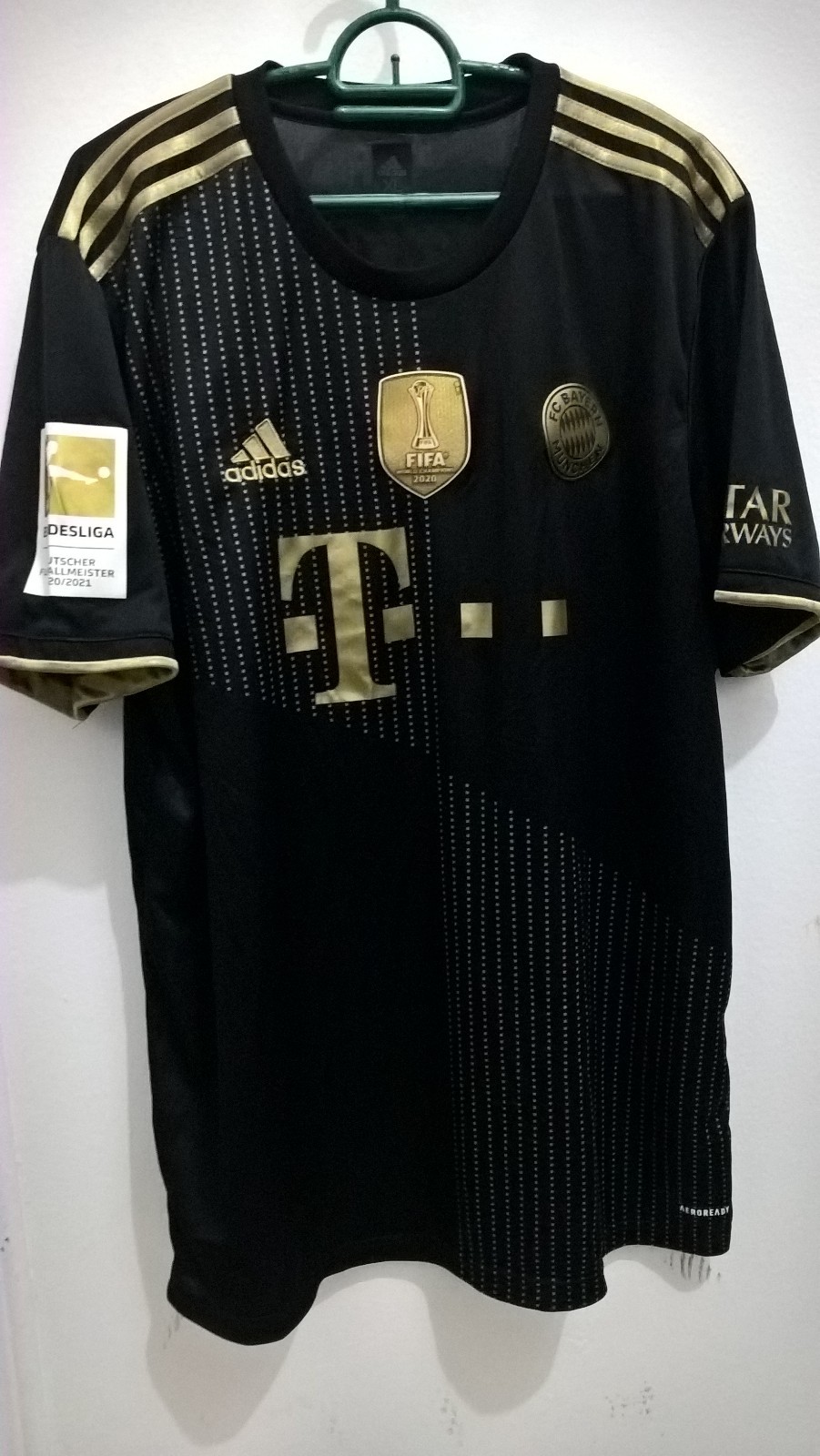 Bayern München 2021-22 Away V2 Kit