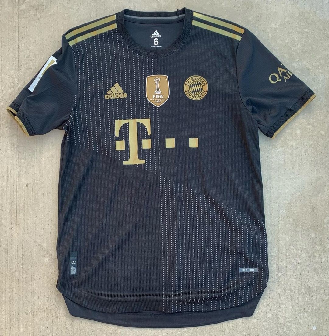 Bayern München 2021-22 Away V2 Kit