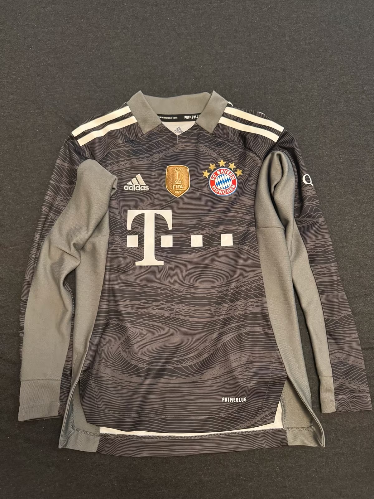 Bayern München 2021-22 GK Away V2 Kit