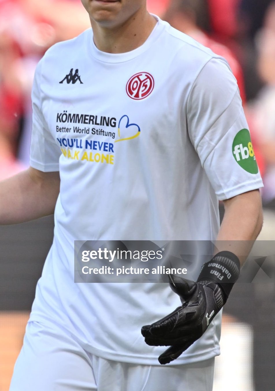 1. FSV Mainz 05 2021-22 GK Special Kit